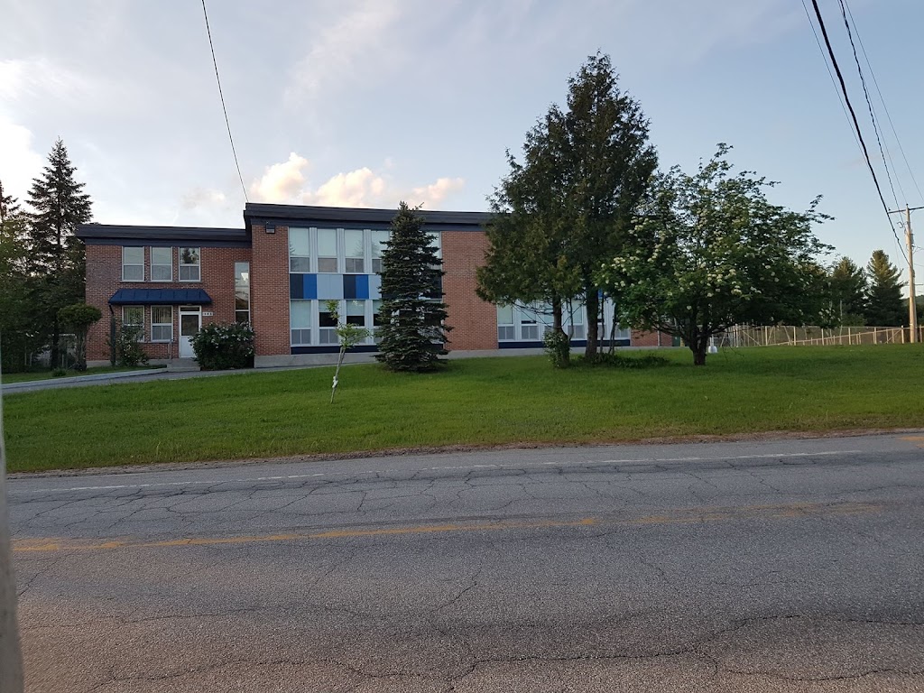 Primary School Henri Bourassa | 591 Chem. du Progrès, Chute-Saint-Philippe, QC J0W 1A0, Canada | Phone: (819) 585-2735