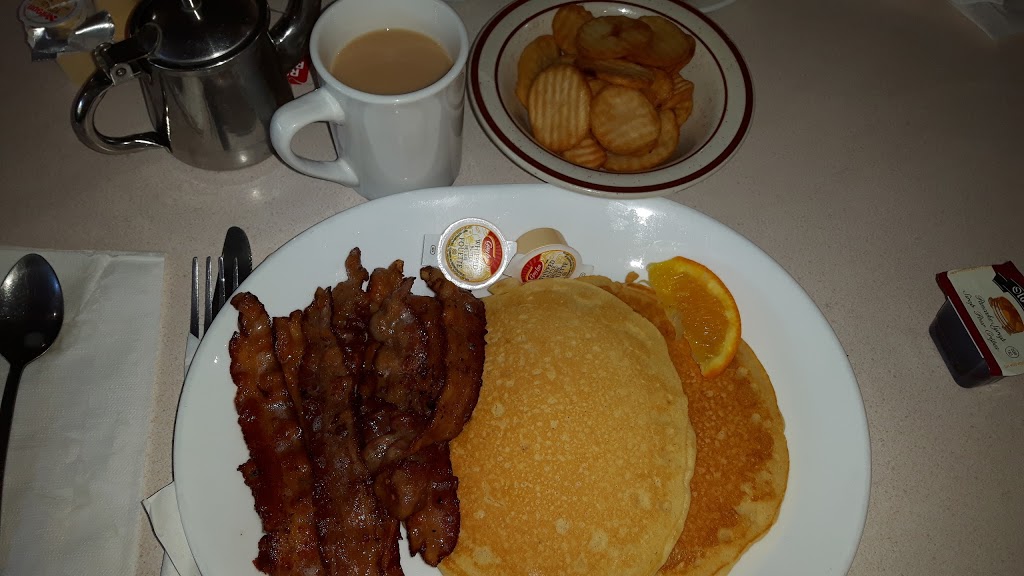 Mels 4&9 Diner | Highway 4&9, Walkerton, ON N0G 2V0, Canada | Phone: (519) 881-2424