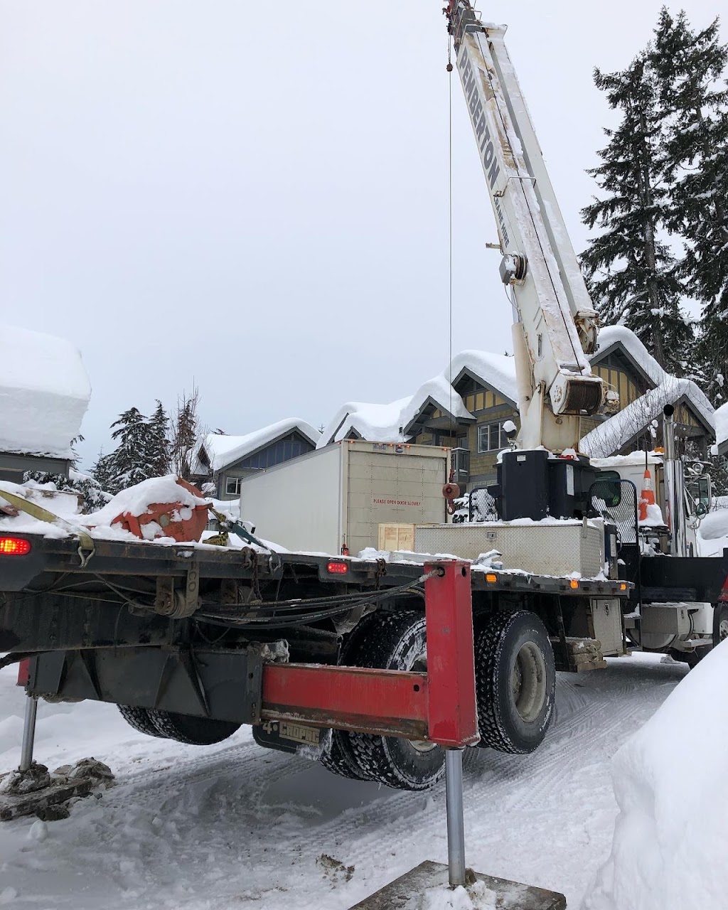 Pemberton Crane Hire Ltd. | 7101 Nancy Greene Dr, Whistler, BC V8E 0E7, Canada | Phone: (604) 967-3207