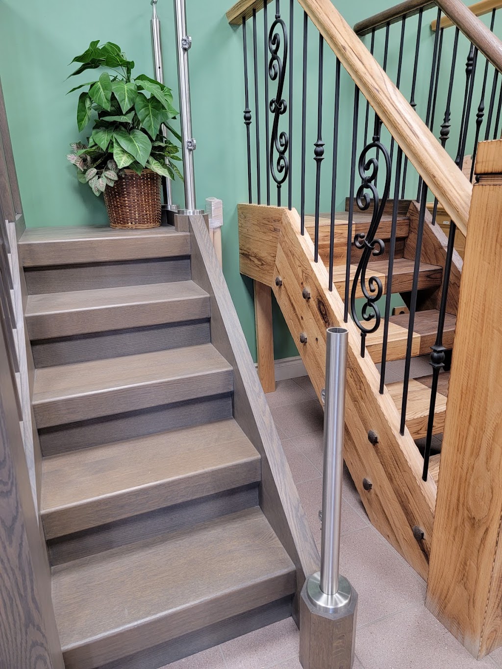 Pro Stair & Railing | 117 Falcon St, London, ON N5W 4Z2, Canada | Phone: (519) 457-1992