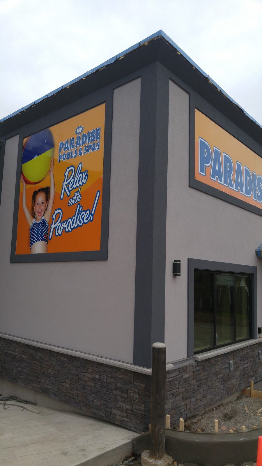 MP Paradise Pools and Spas | 4 Livingston Ave, Grimsby, ON L3M 1K5, Canada | Phone: (905) 945-1157