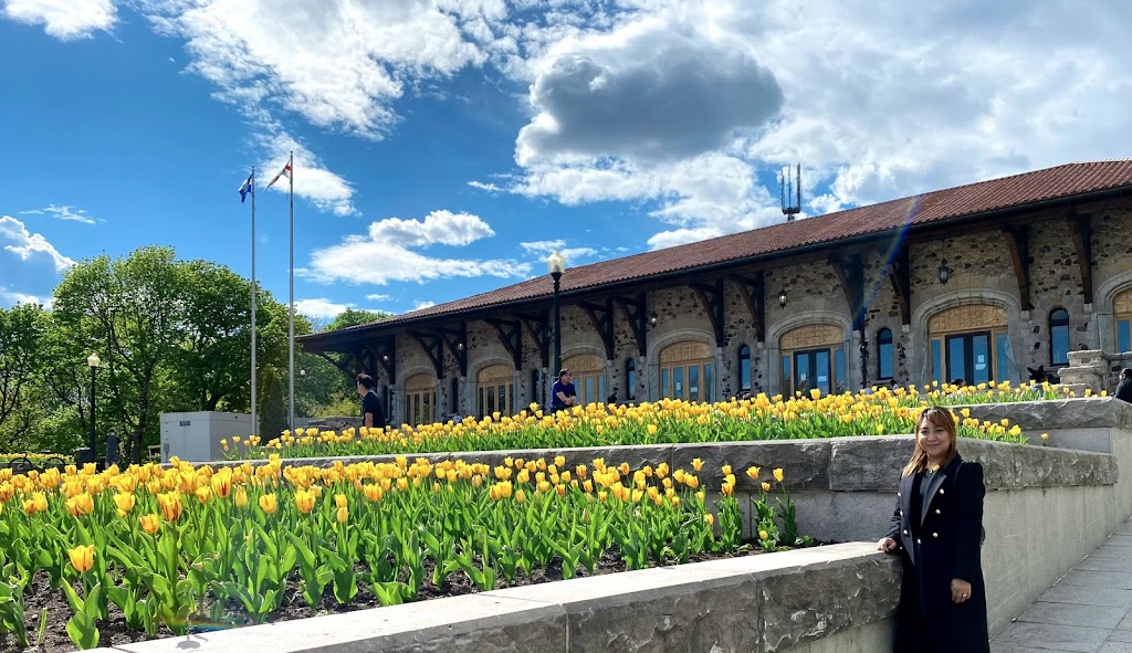 Mount Royal Lookout | 1576 Voie Camillien-Houde, Montréal, QC H2W 1S8, Canada | Phone: (514) 843-8240