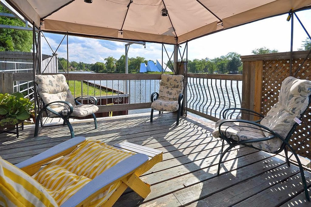 Beach1.com - Riverfront Villa | 60 River Ave Crescent, Wasaga Beach, ON L9Z 2K6, Canada | Phone: (888) 242-4288