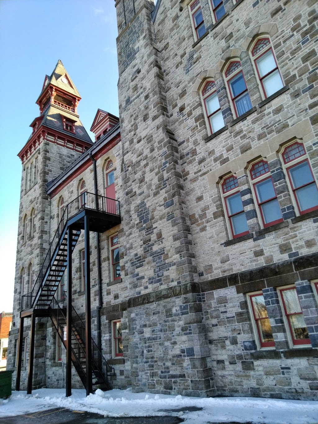 Almonte Municipal Office | 14 Bridge St, Almonte, ON K0A 1A0, Canada | Phone: (613) 256-1685