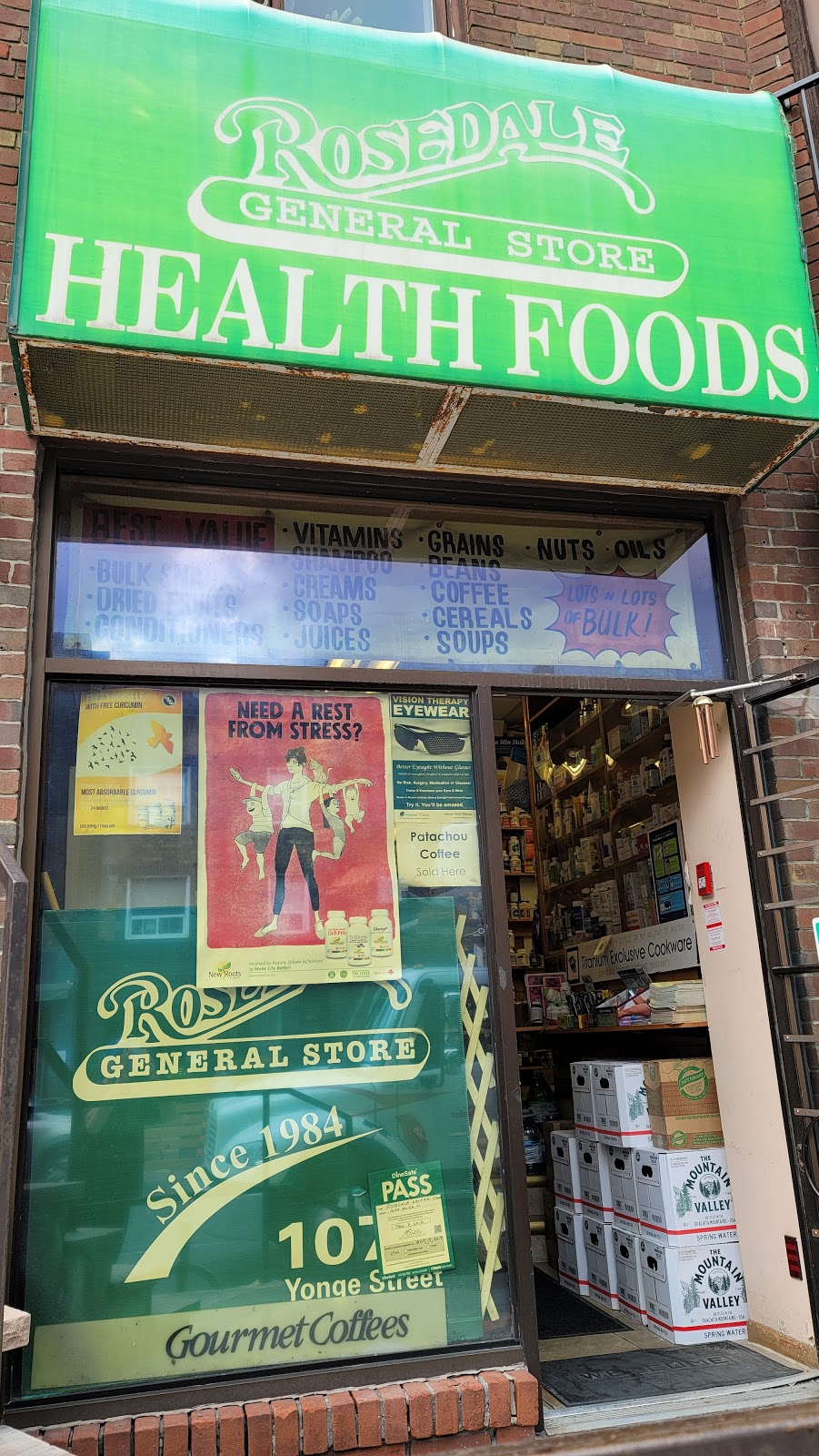 Rosedale General Store | 1075 Yonge St, Toronto, ON M4W 2L2, Canada | Phone: (416) 927-0359