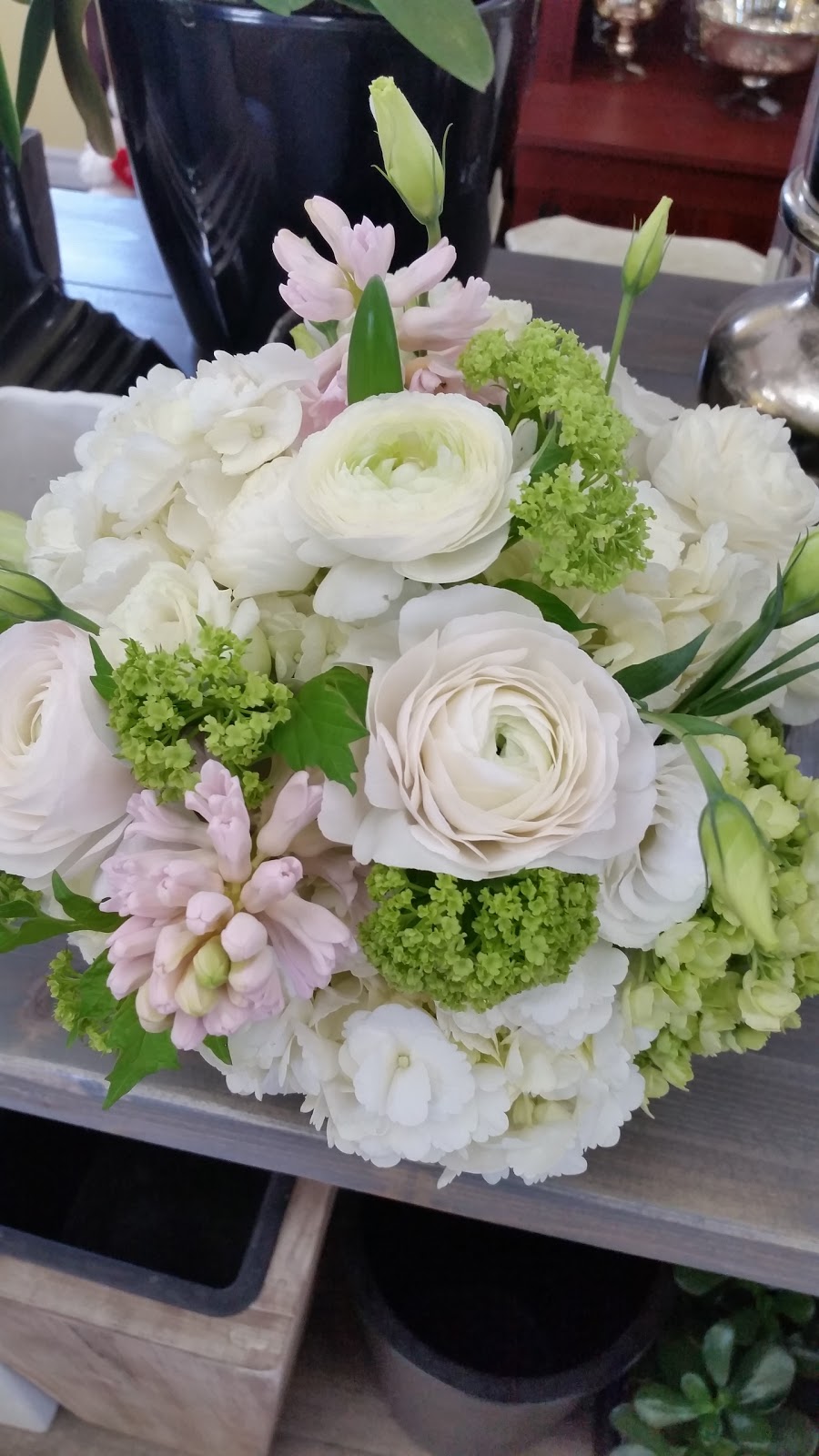 Immanuel Florist | 10423 Islington Ave, Kleinburg, ON L0J 1C0, Canada | Phone: (905) 893-3226