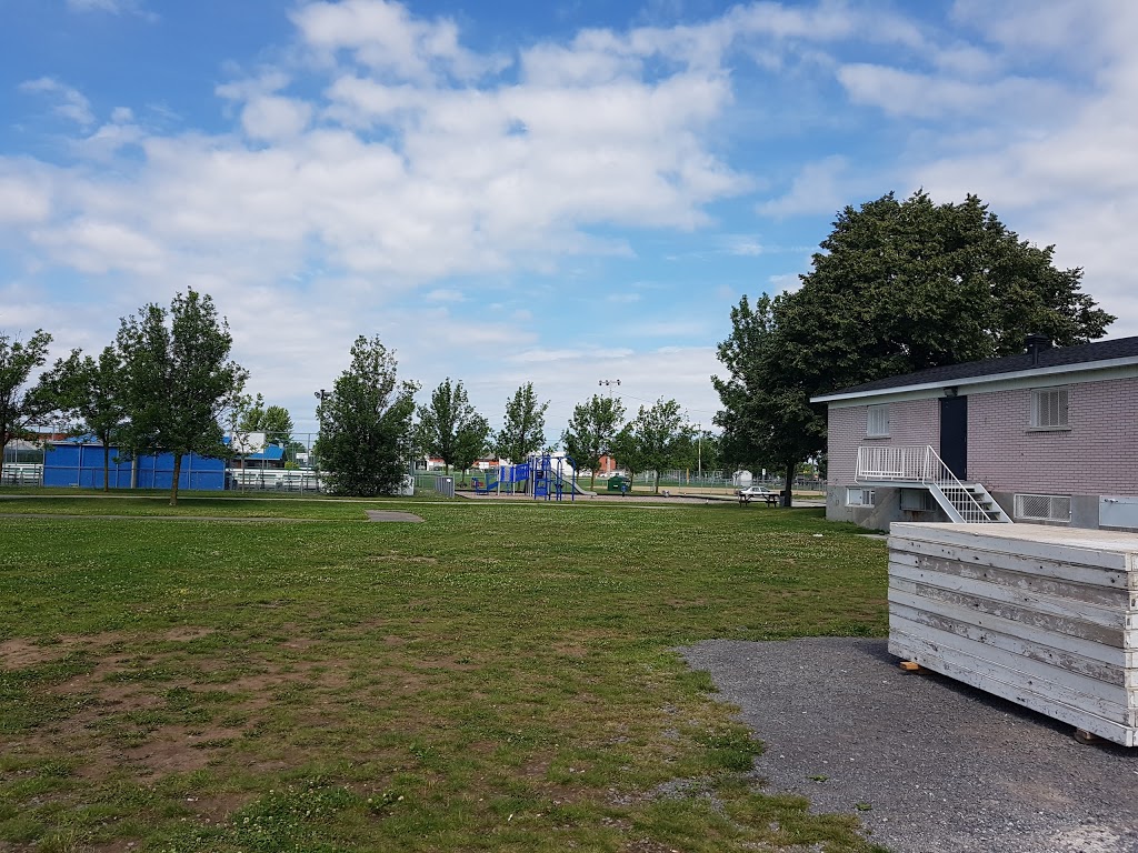 Parc Laverdière | 200 Rue Saint Paul, Repentigny, QC J5Z 2H9, Canada | Phone: (450) 581-2430