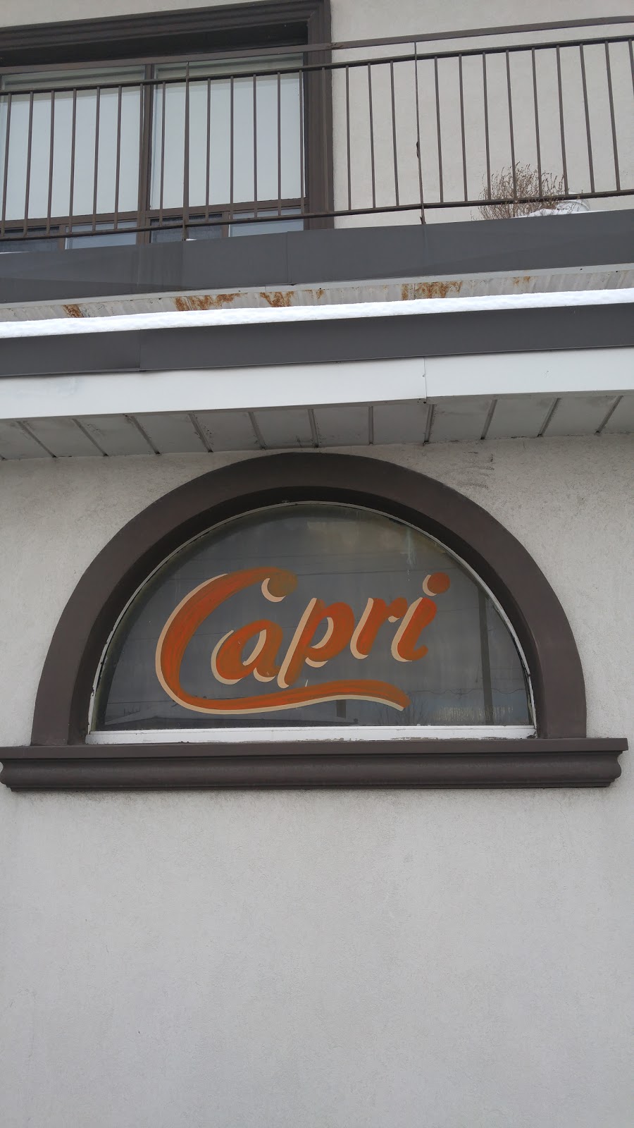 Capri Bagels & Buns Inc | 84 Oakdale Rd, North York, ON M3N 1V9, Canada | Phone: (416) 742-6741