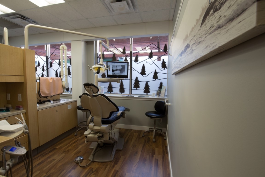 Cloverdale Crossing Dental Clinic - Cloverdale Surrey Dentists | 17685 64 Ave #835, Surrey, BC V3S 1Z2, Canada | Phone: (778) 571-0800