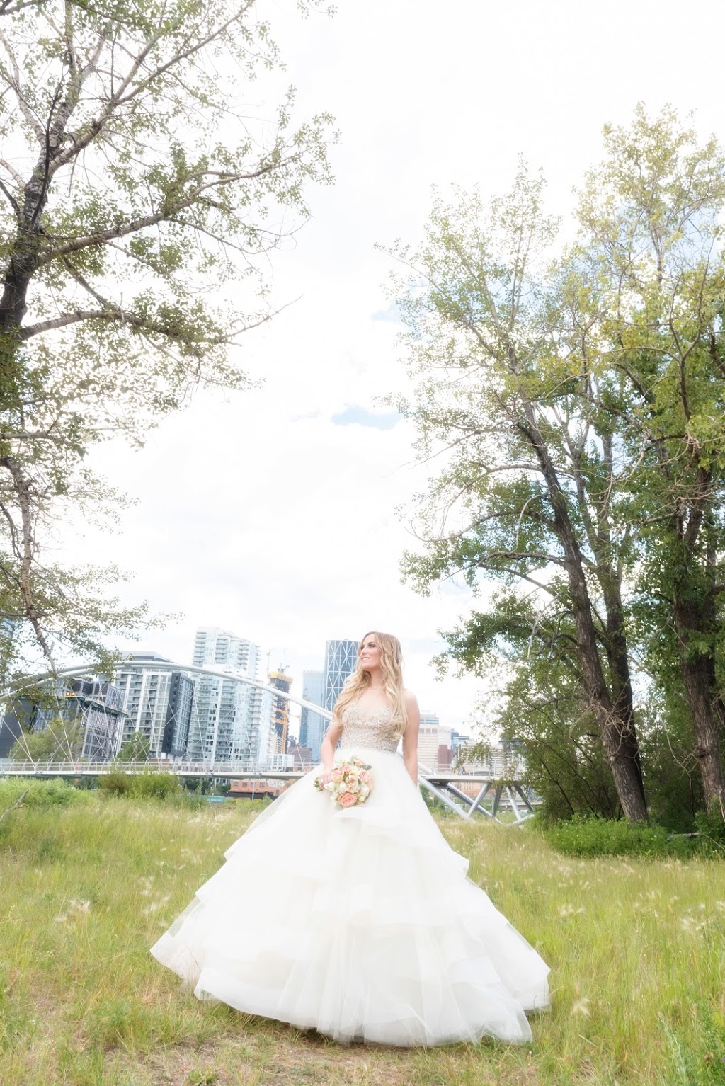 S2 Bride | 418 16 Ave NW, Calgary, AB T2M 0J1, Canada | Phone: (403) 668-4649