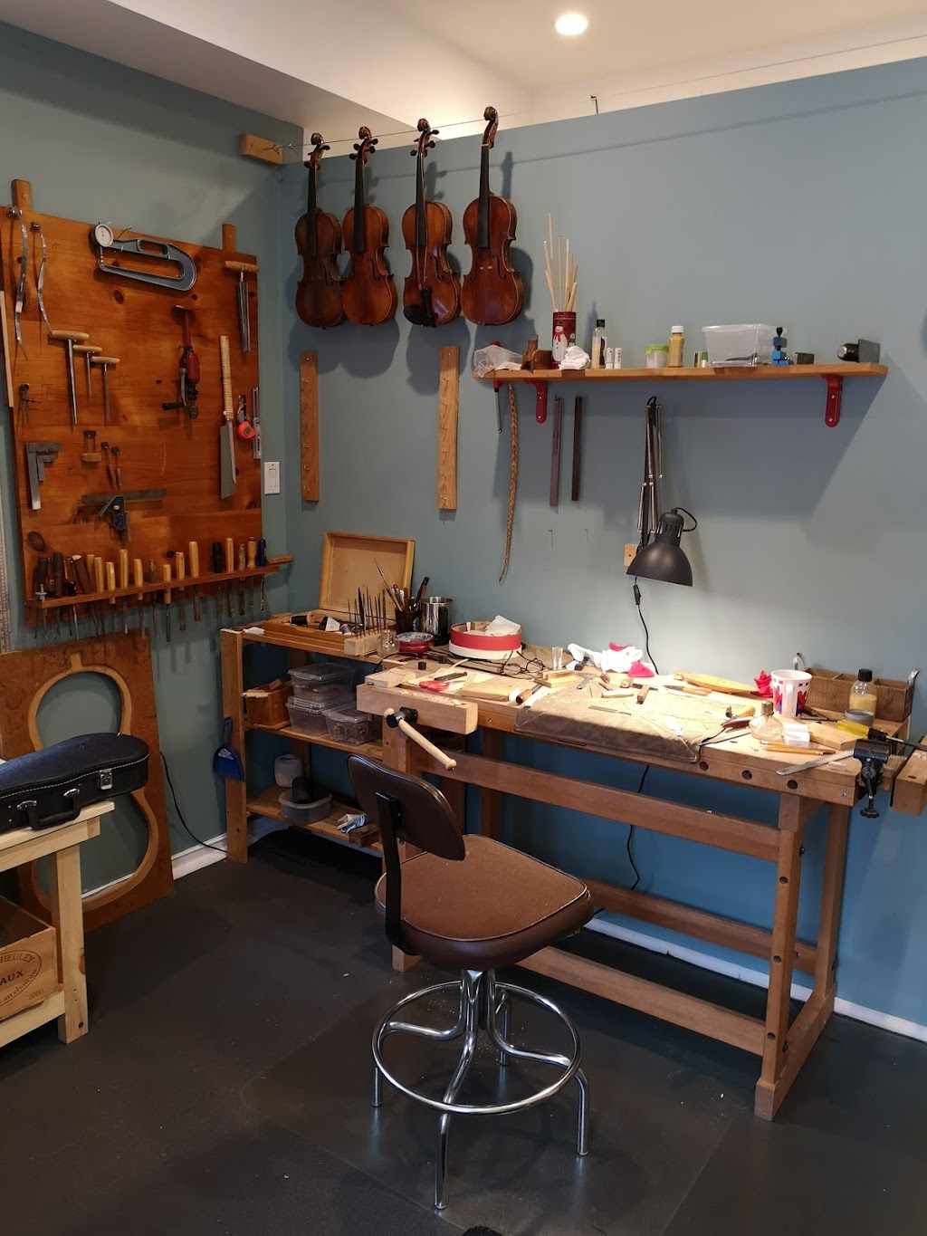 J B Stensland & T Girard Luthiers | 238 B Bd Sainte-Rose, Laval, QC H7L 1L6, Canada | Phone: (514) 975-2796