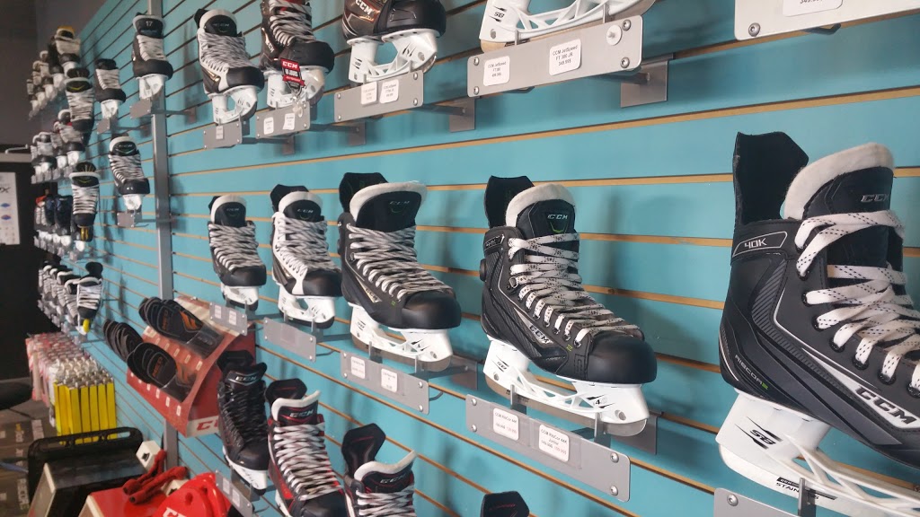 Hockey Supremacy | 122 Rue Paul-Gauguin, Candiac, QC J5R 6X2, Canada | Phone: (450) 632-8787