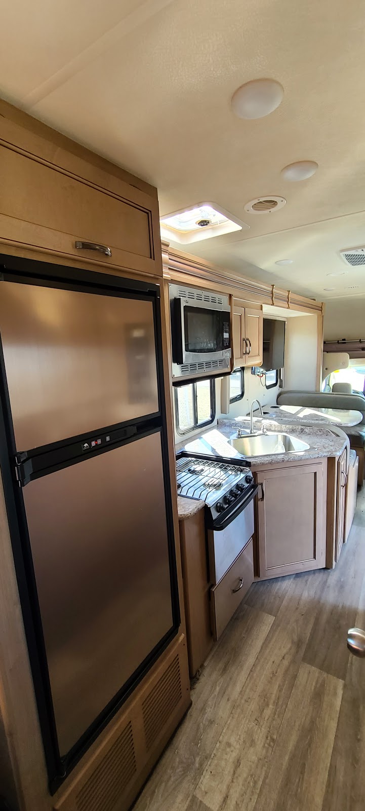 Fraserway RV Airdrie | 536 Kingsview Way SE, Airdrie, AB T4A 0B3, Canada | Phone: (403) 948-5051