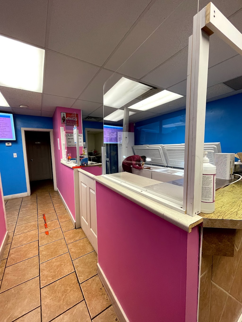 Biggies Ice Cream | 519 Upper Sherman Ave, Hamilton, ON L8V 3L9, Canada | Phone: (289) 755-2244