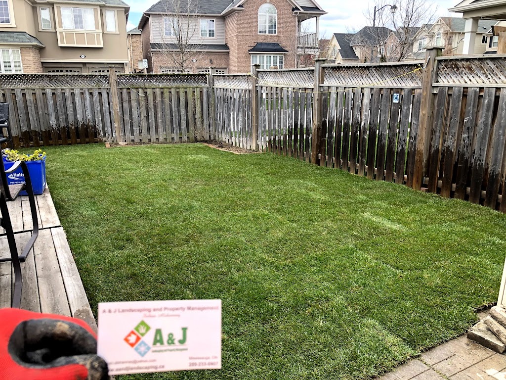 A and J landscaping and Snow Removal | 3152 High Springs Crescent, Mississauga, ON L5B 4G4, Canada | Phone: (289) 233-0907