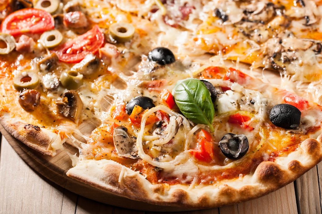 Adrianos Pizza | 3329 Lake Shore Blvd W, Etobicoke, ON M8W 1M9, Canada | Phone: (416) 792-4074