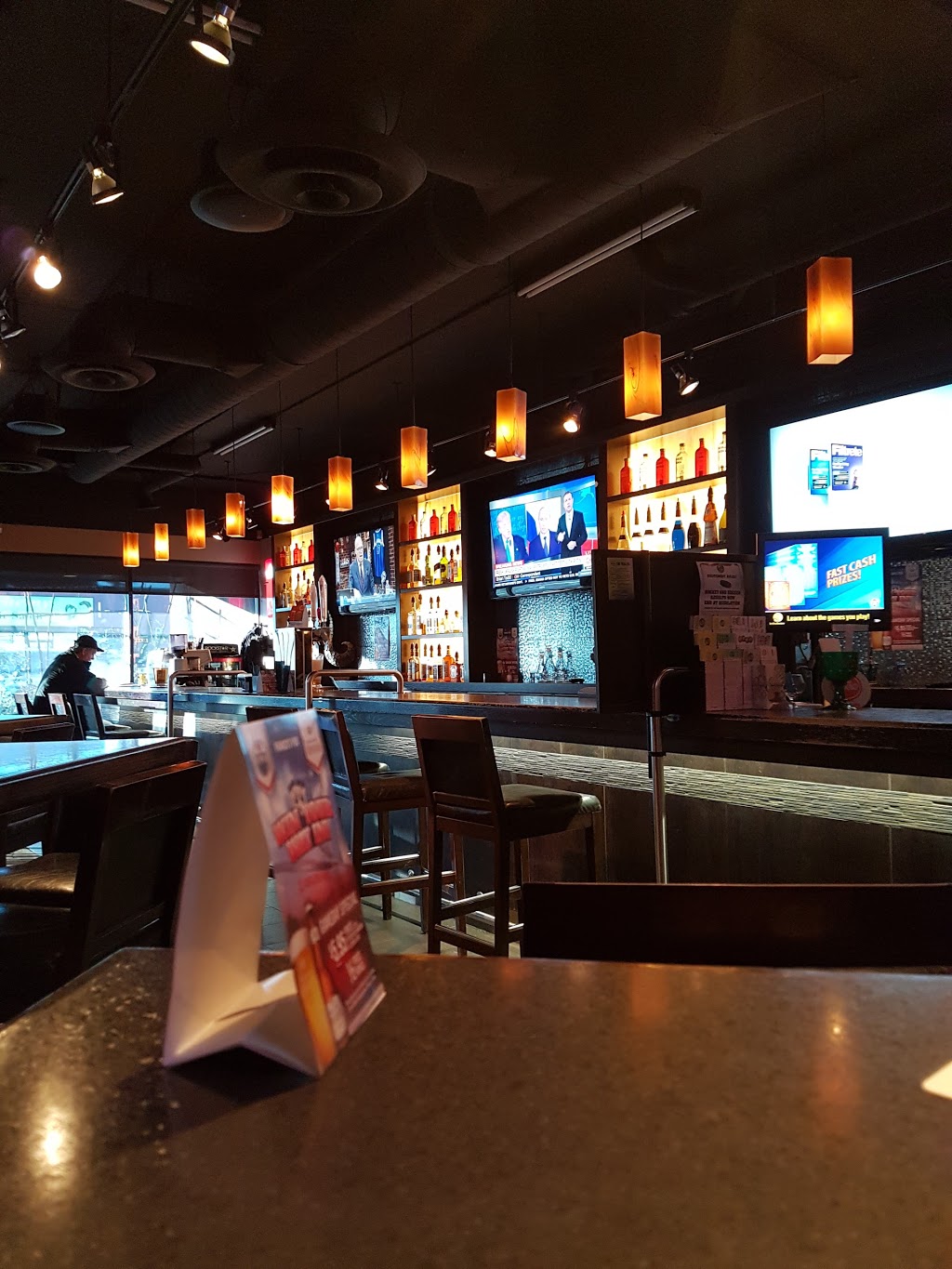 Francos Sports Bar and Grill | 14059 Victoria Trail NW, Edmonton, AB T5Y 2B6, Canada | Phone: (780) 478-4636