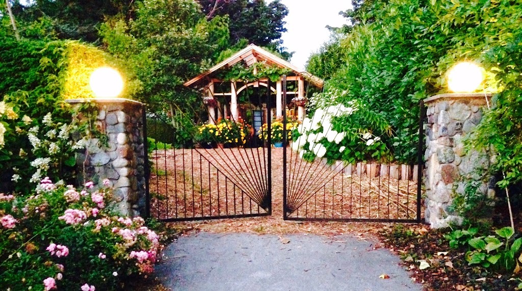 Boxwood Cottages and Gardens | 4310 and, 4316 Westview Ave, Powell River, BC V8A 3J6, Canada | Phone: (604) 485-2860