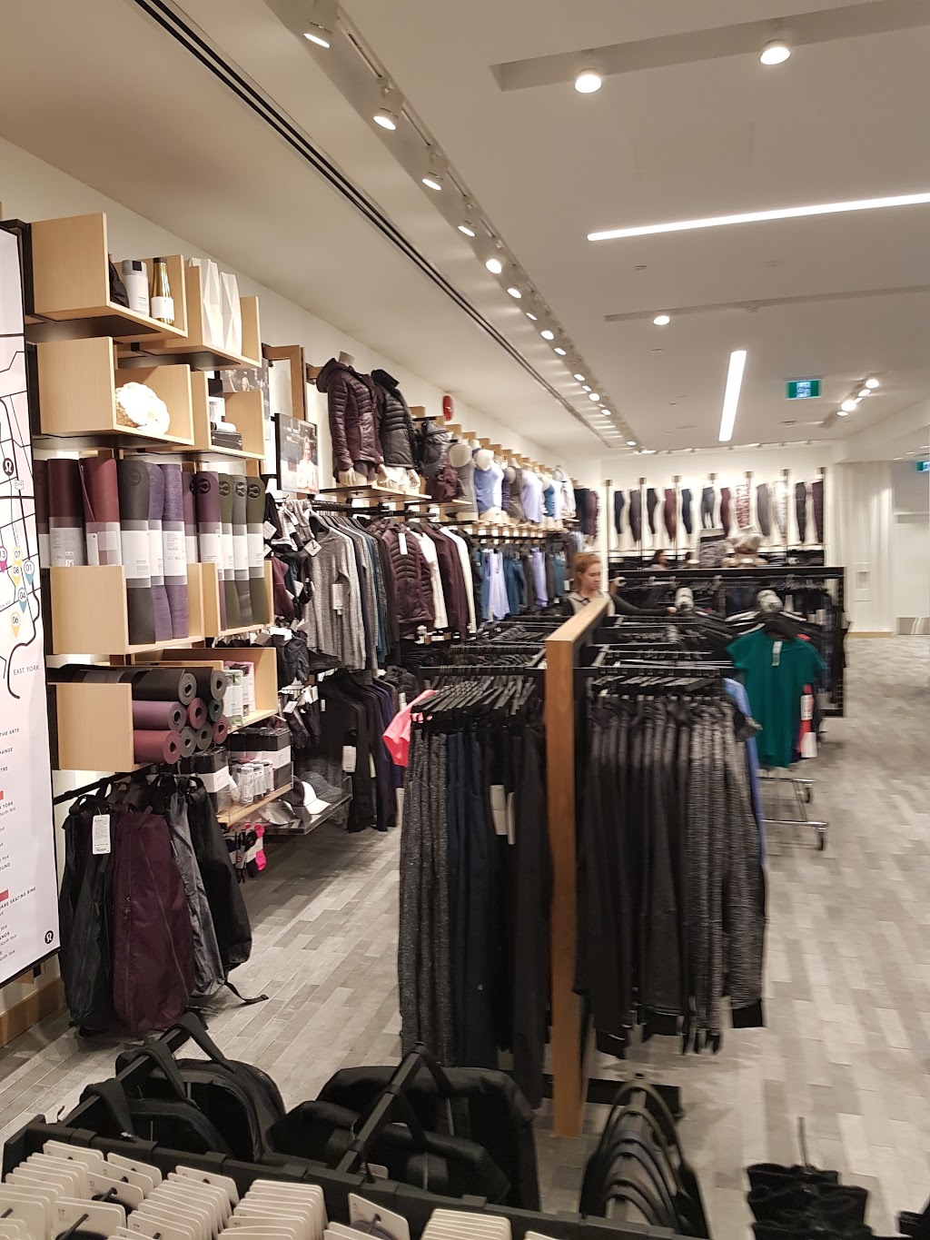 lululemon | 1800 Sheppard Ave E Unit 2031A, Toronto, ON M2J 5A7, Canada | Phone: (416) 756-9612