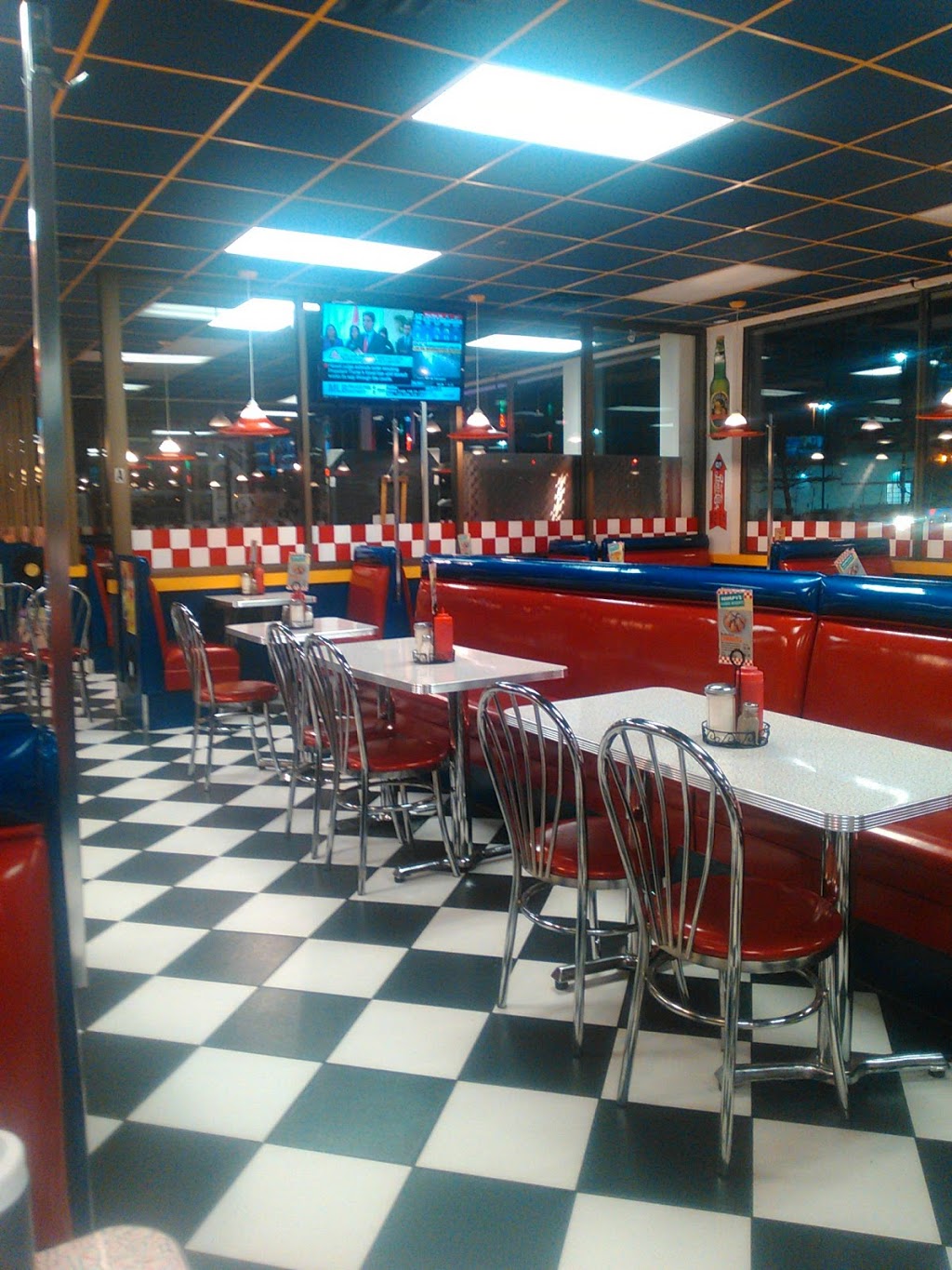 Wimpys Diner | 4349 Wellington Rd S, London, ON N6E 2Z8, Canada | Phone: (519) 668-6888