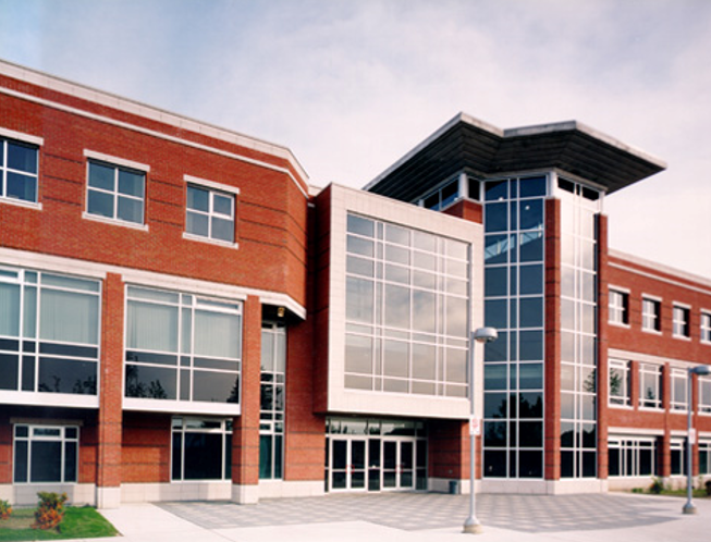 Sacred Heart High School (7-12) | 5870 Abbott St E, Stittsville, ON K2S 1X4, Canada | Phone: (613) 831-6643