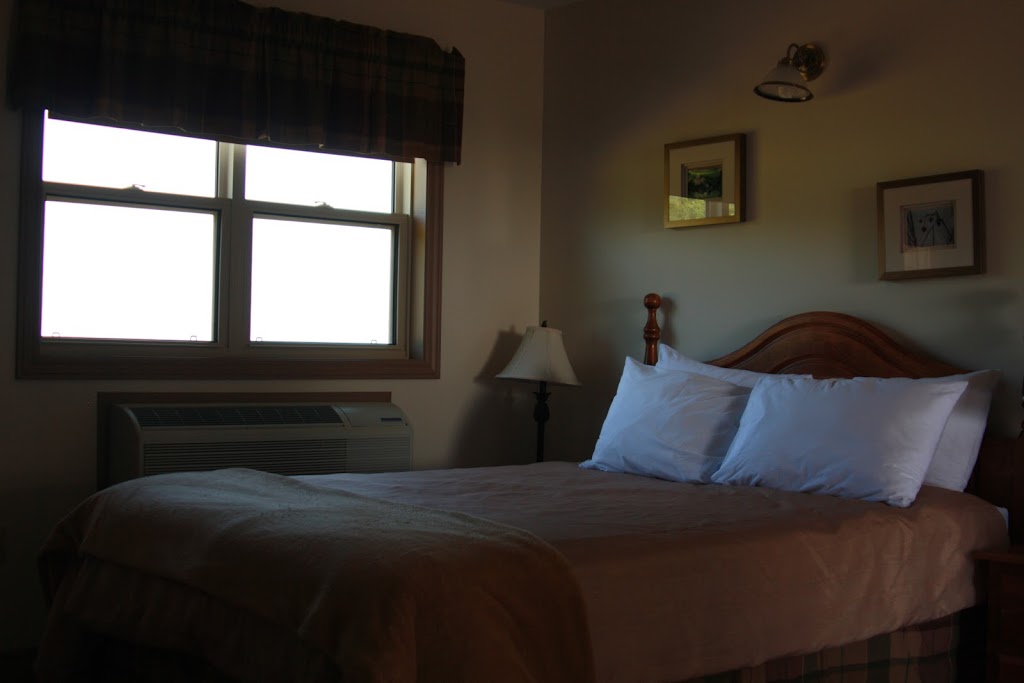 Smith Rock Chalets | 310 Fitzpatrick Mountain Rd, Scotsburn, NS B0K 1R0, Canada | Phone: (902) 485-4799