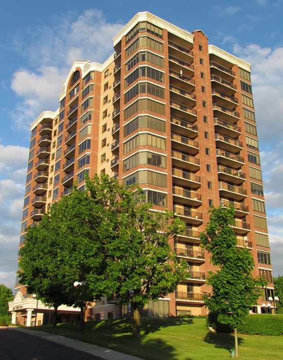 Frontenac Condo Corporation #28 | 1000 King St W, Kingston, ON K7M 8H3, Canada | Phone: (613) 544-2148