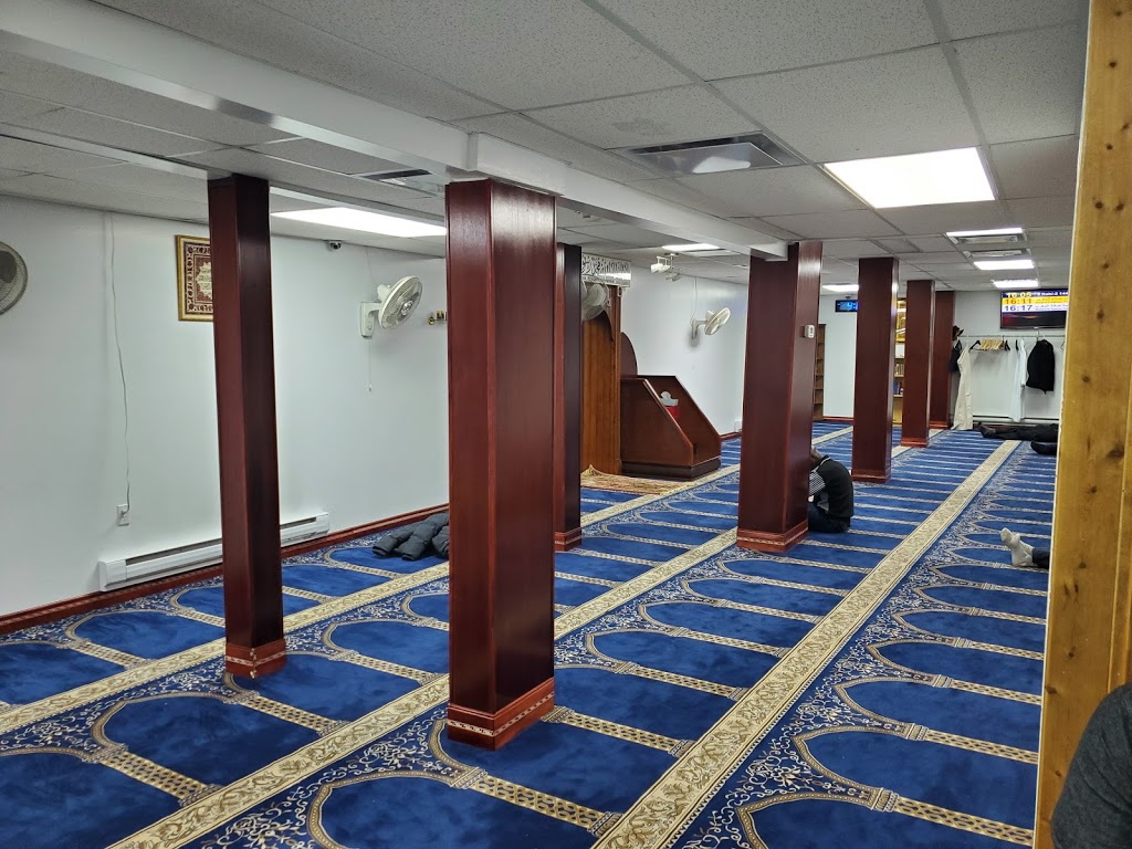 Shah Jalal Mosque | 3740 Rue Workman, Montréal, QC H4C 1N8, Canada | Phone: (438) 874-5244