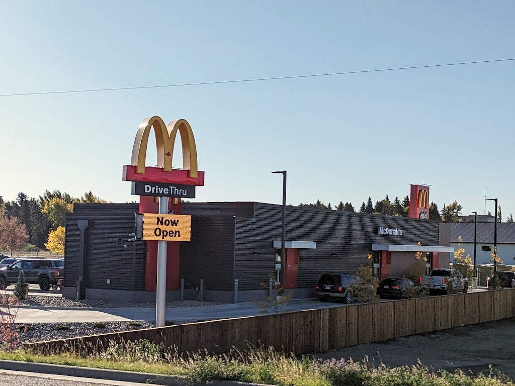 McDonalds | 112 1 St E, Cardston, AB T0K 0K0, Canada | Phone: (587) 787-1629