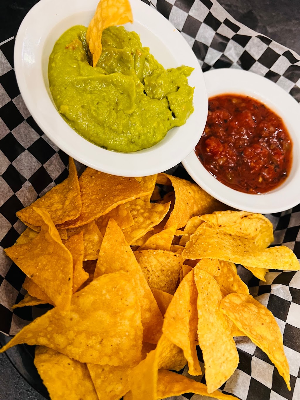 Carlitos Mexican Restaurant | 4711 Lakeshore Dr, Sylvan Lake, AB T4S 1C6, Canada | Phone: (403) 858-7090