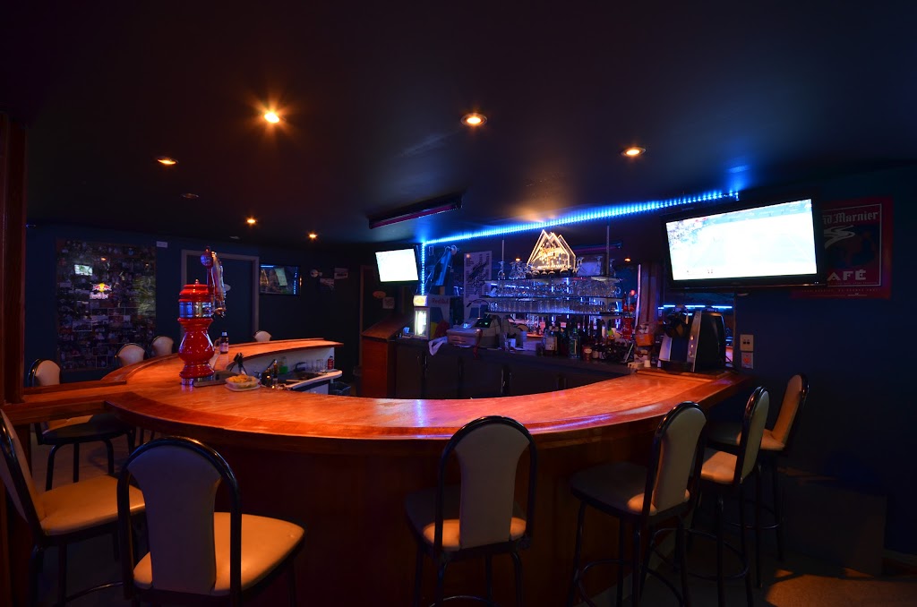 Cabaret La Boom | 100 Chem. Napoléon, Mont-Tremblant, QC J8E 2G5, Canada | Phone: (819) 717-4091