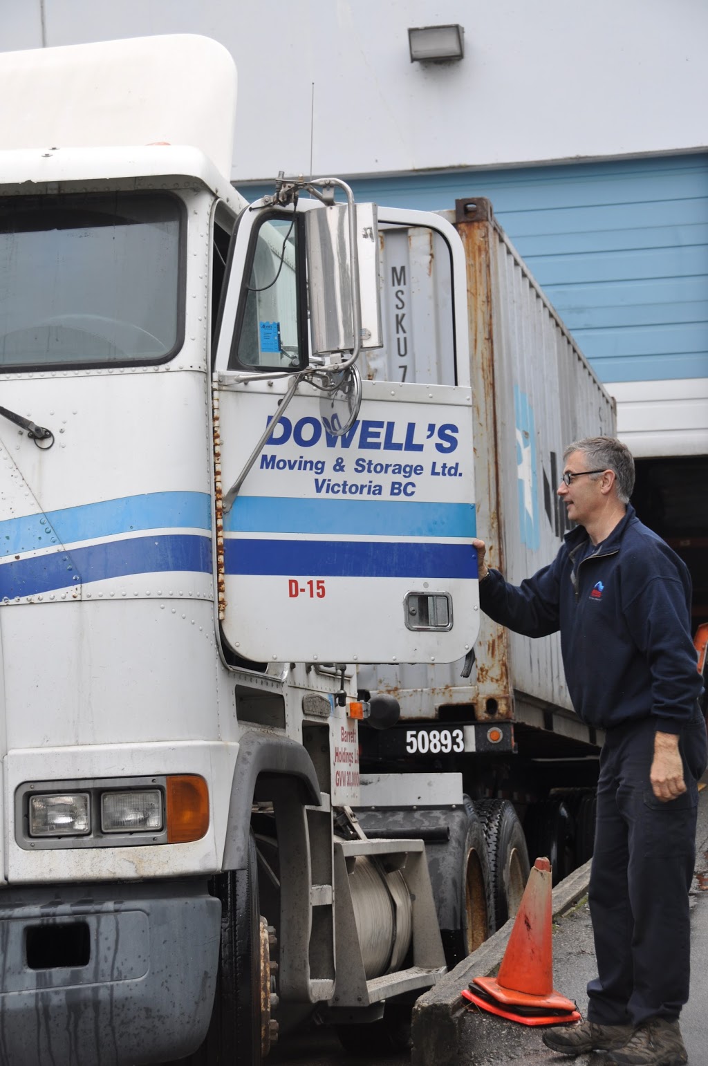 Dowells Moving & Storage | 630 Esquimalt Rd, Victoria, BC V9A 3L4, Canada | Phone: (250) 361-9866