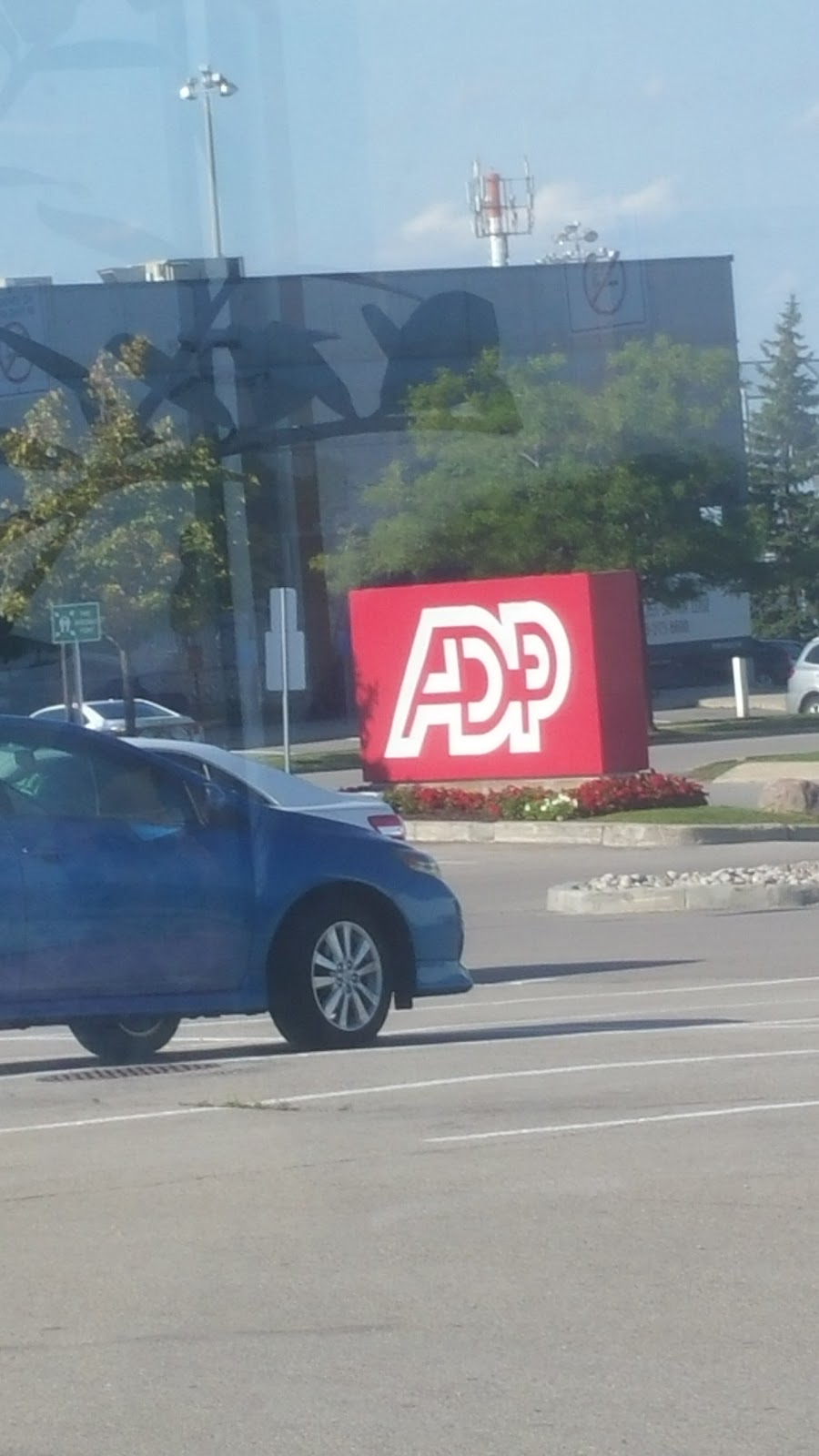ADP Canada | 6200 Kenway Dr, Mississauga, ON L5T 2N3, Canada | Phone: (888) 871-0155