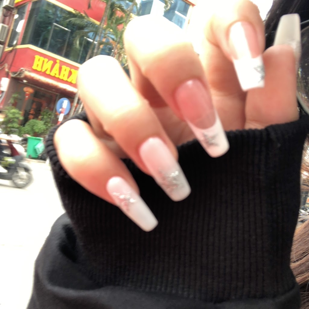 Salie Nails | 992 Dundas St W, Toronto, ON M6J 1W6, Canada | Phone: (437) 970-0492