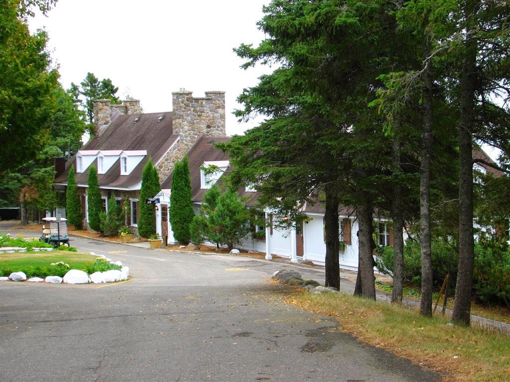 Astronomical Observatories and Charlevoix Meteorite Crater | 595 Côte Bellevue, La Malbaie, QC G5A 3B2, Canada | Phone: (418) 665-7645