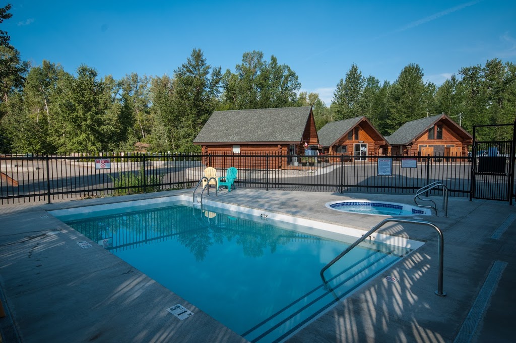 Cottonwood Cove RV Resort | 2604 Squilax-Anglemont Rd, Lee Creek, BC V0E 1M4, Canada | Phone: (250) 679-2294