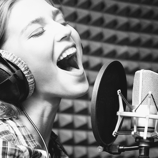 Pro Voice Singing Lessons SJA Montreal | 1890 Rue Beaulac, Saint-Laurent, QC H4R 2E7, Canada | Phone: (514) 570-6006