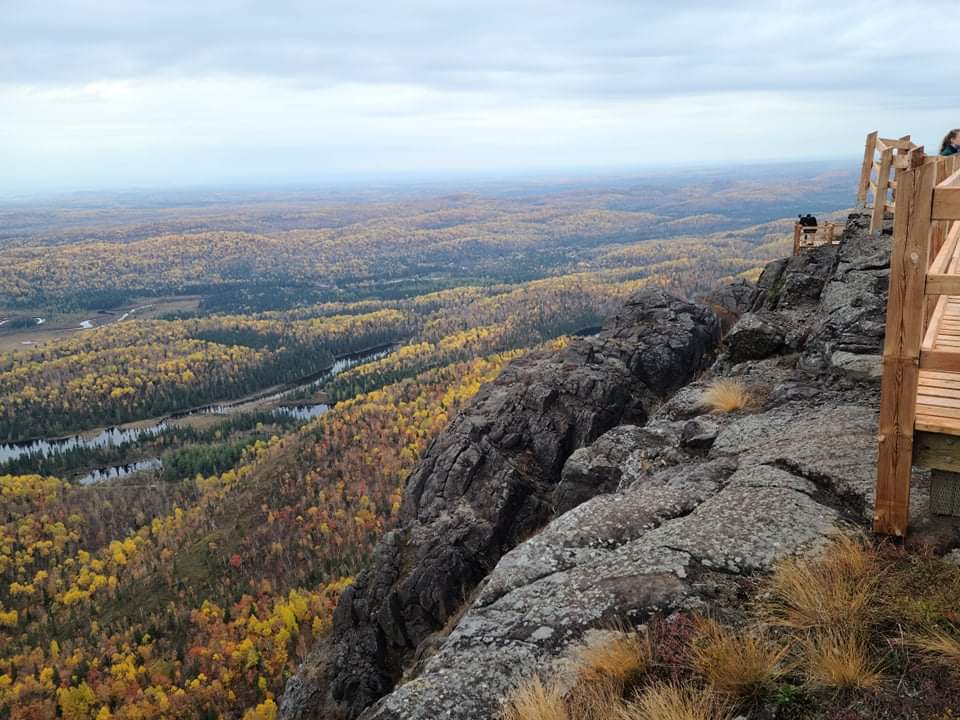 Chalet Le Bison et Le Wapiti | 109 Rue Méribel #107, Saint-David-de-Falardeau, QC G0V 1C0, Canada | Phone: (418) 815-3963