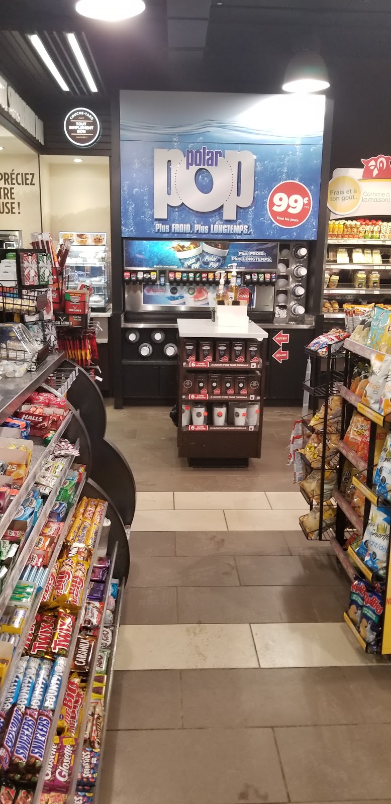 Esso | 1500 Avenue de Grand-Mère, Grand-Mère, QC G9T 2K1, Canada | Phone: (819) 533-4777