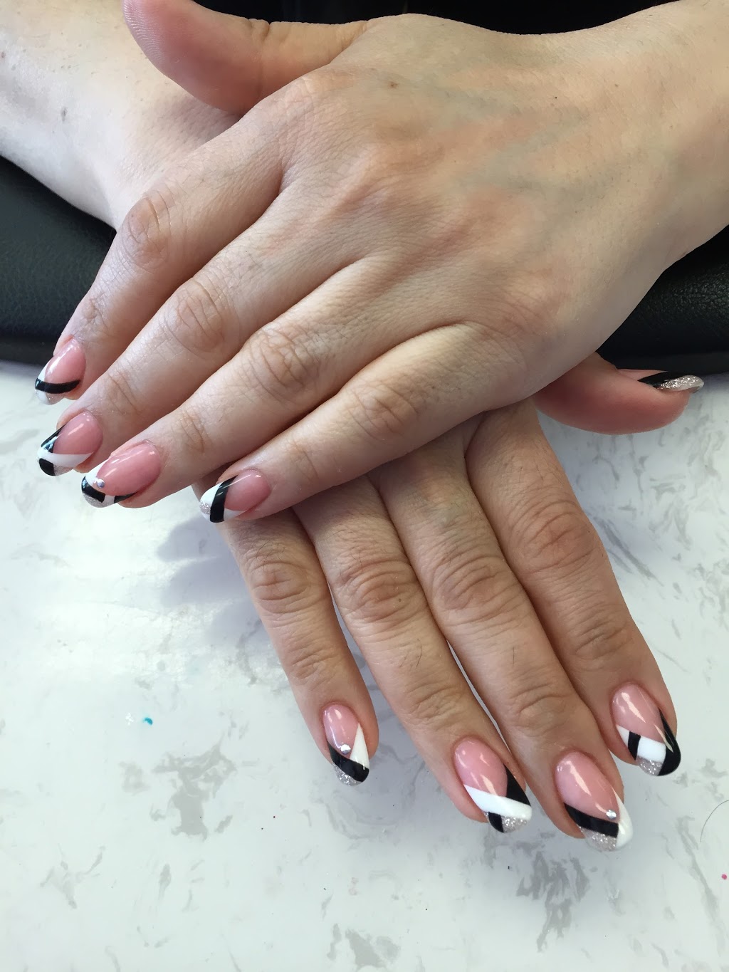 Unique Nails And Spa | 8A3, 10 Headdon Gate #7, Richmond Hill, ON L4C 8A2, Canada | Phone: (905) 770-6937