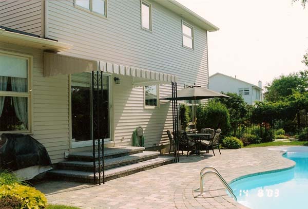 Jans Awnings & Rollshutters | 3430 Dunrobin Rd, Woodlawn, ON K0A 3M0, Canada | Phone: (613) 832-2345