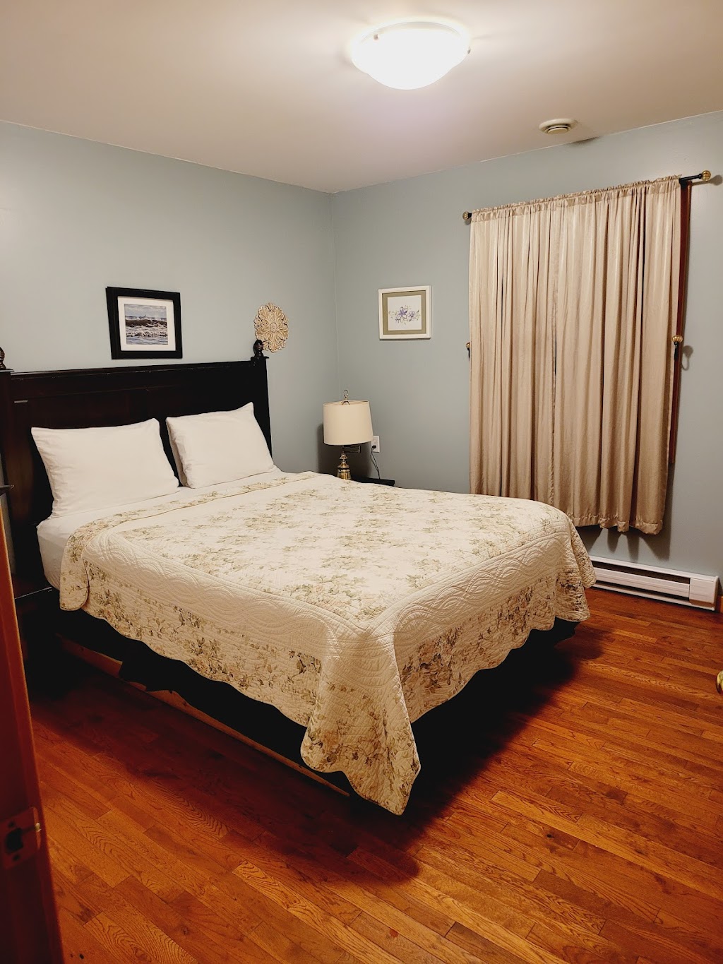 MacKenzies Motel Cottages & Luxury Suites | 260 Water St, Shelburne, NS B0T 1W0, Canada | Phone: (866) 875-0740