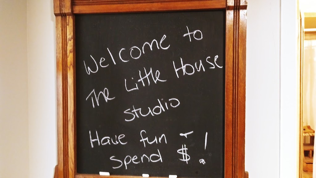The Little House Studio, antiques and so much more | 19060 Centre St, Mount Albert, ON L0G 1M0, Canada | Phone: (905) 473-2903