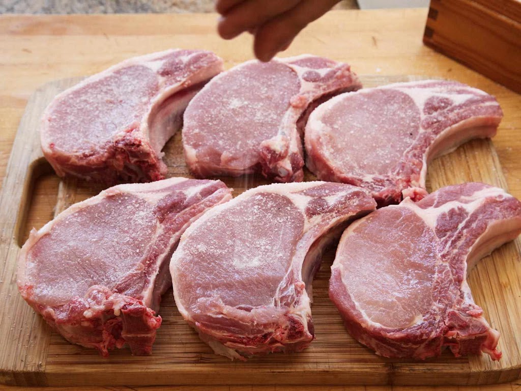 Farmer Direct Meats | 858 Queenston Rd, Niagara-on-the-Lake, ON L0S 1J0, Canada | Phone: (905) 341-9366