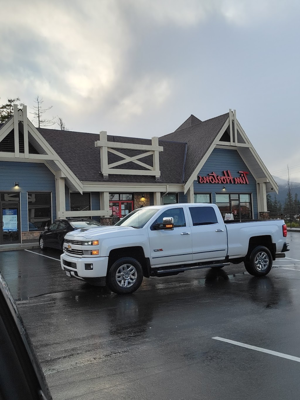 Tim Hortons | 2320 Northfield Rd #101, Nanaimo, BC V9S 3C2, Canada | Phone: (250) 585-5191