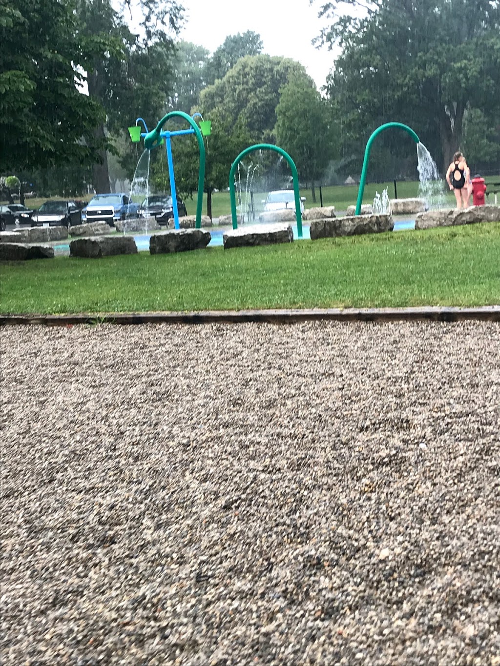 Pinafore Park Splashpad | 95 Elm St, St Thomas, ON N5R 1H7, Canada | Phone: (519) 631-1680