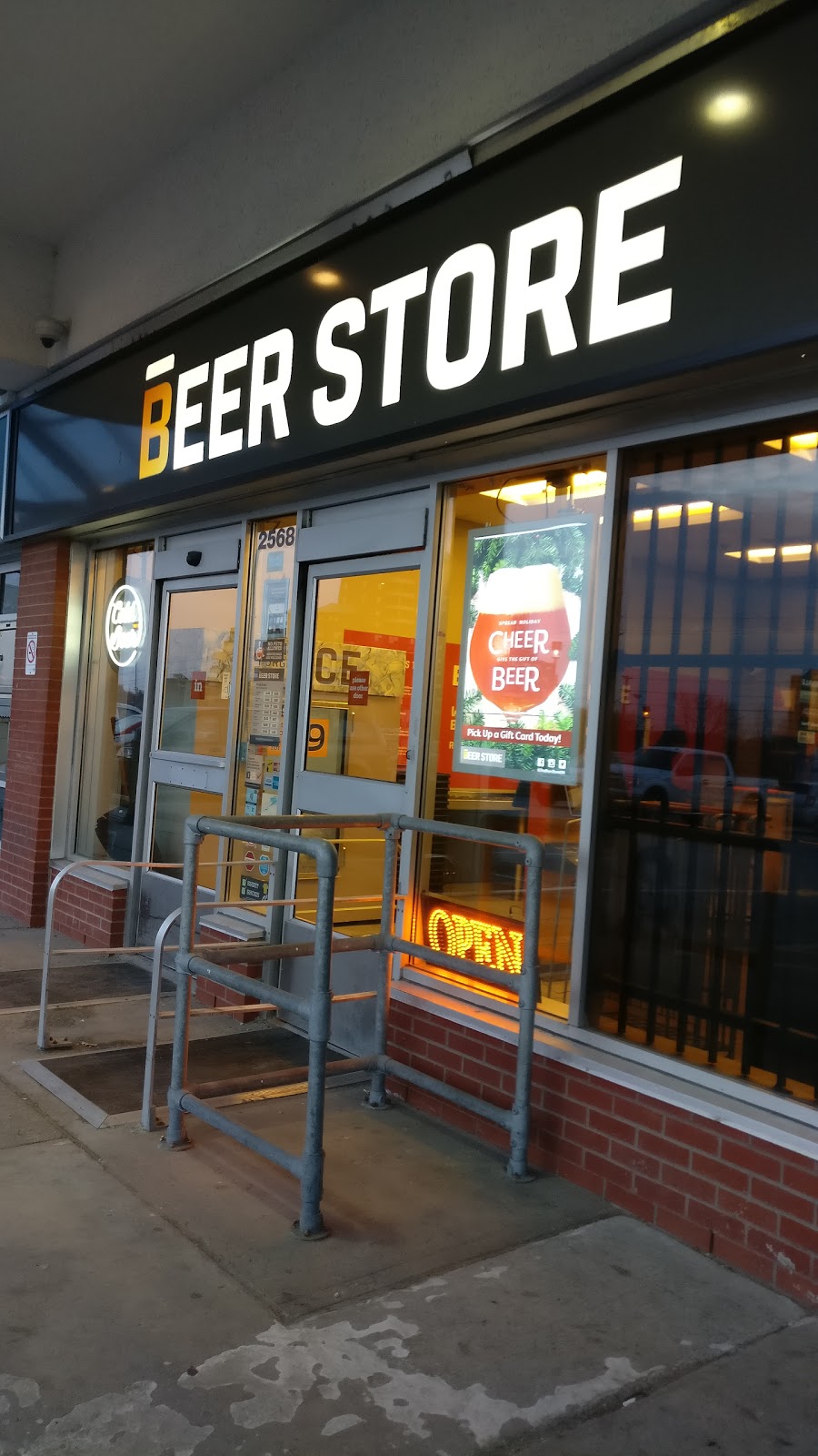 Beer Store | 2568 Finch Ave W, North York, ON M9M 2G3, Canada | Phone: (416) 749-5777