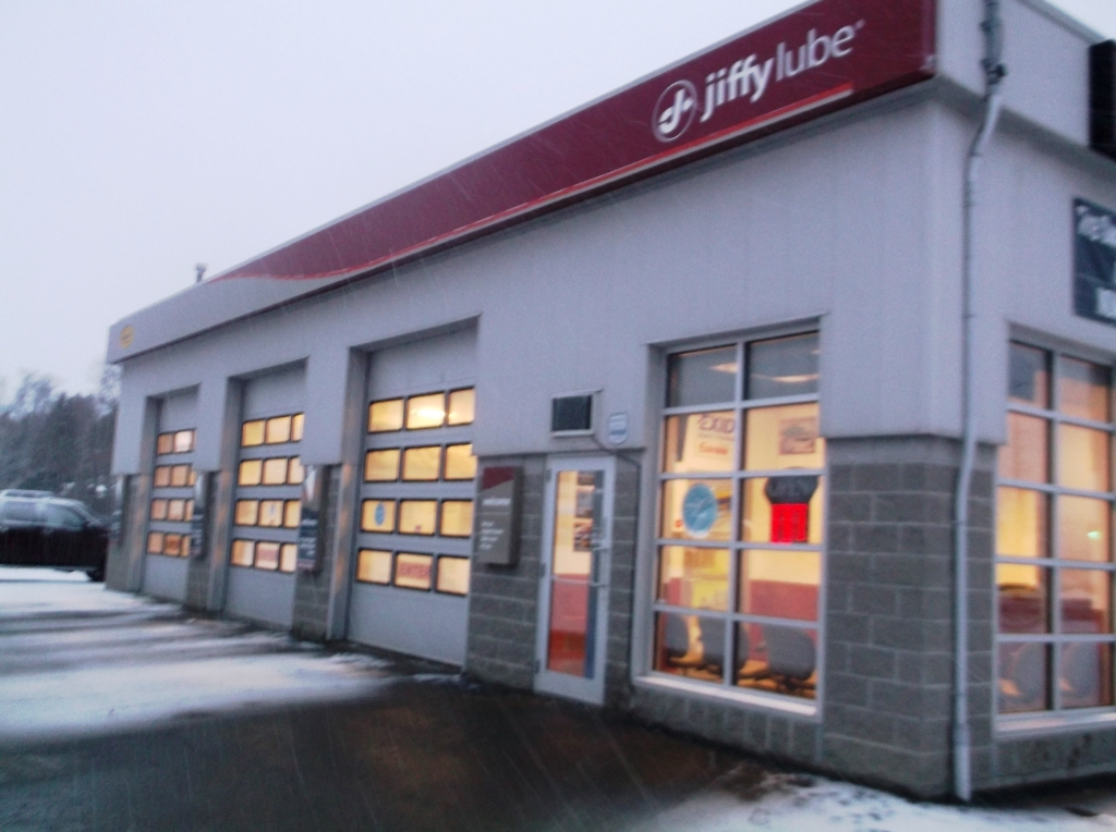 Jiffy Lube | 900 Lasalle Blvd, Sudbury, ON P3A 5W8, Canada | Phone: (705) 524-5655