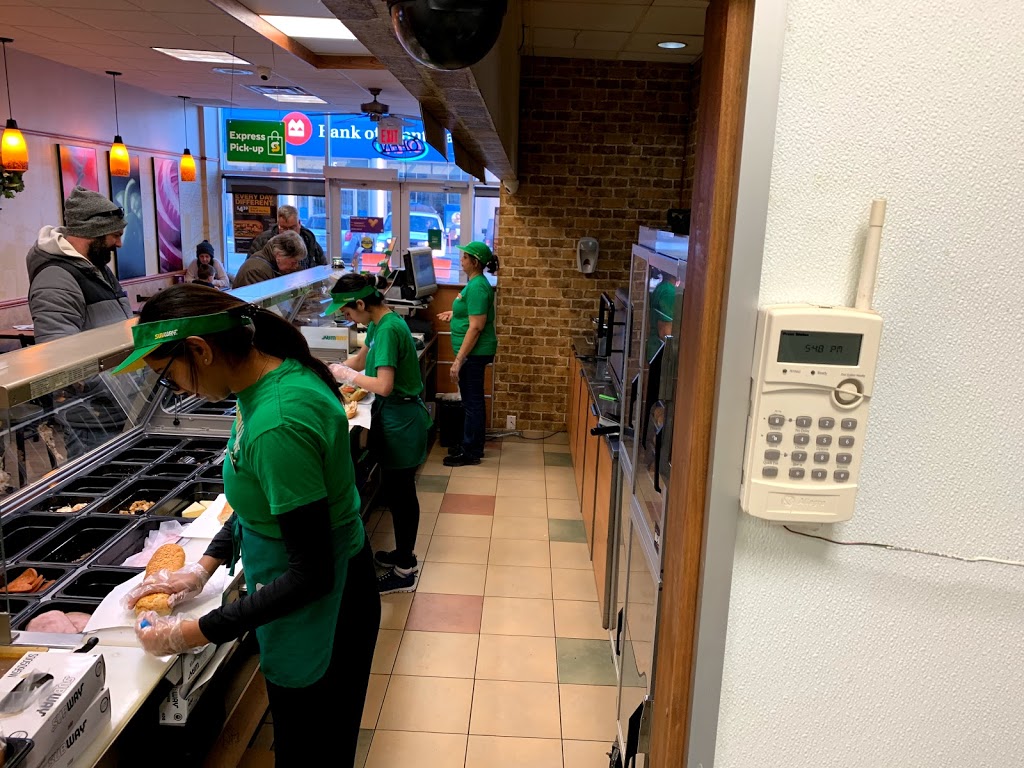 Subway | 6 Clappison Ave Unit #2, Waterdown, ON L0R 2H0, Canada | Phone: (905) 689-3400