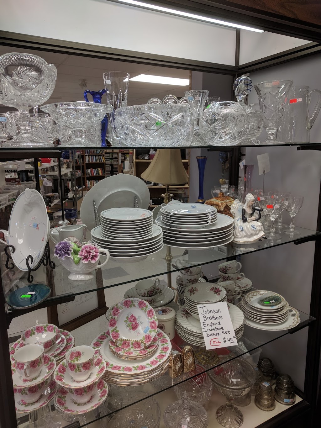 Nanaimo Hospital Auxiliary Thrift Store | Northridge Village Mall, 5800 Turner Rd #202, Nanaimo, BC V9T 6J4, Canada | Phone: (250) 729-8241